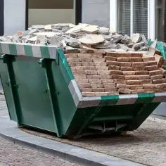 Jak prawidłowo recyklingować scrab i odpady budowlane – praktyczne porady