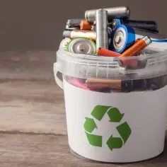 Materiały, surowce i produkty odzyskiwane z recyklingu baterii