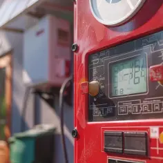 Co kryje się pod skrótem kWh? Wyjaśnienie podstawowego pojęcia