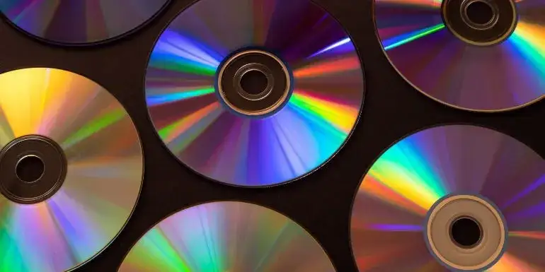 Zdjęcie Gdzie wyrzucić płyty DVD? Uniknij kary i zadbaj o środowisko!